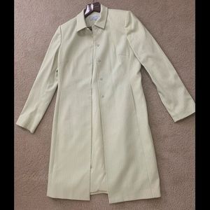 Beautiful Women’s Tahari Coat Size 10